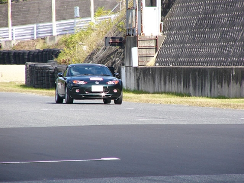 メインストレート加速中