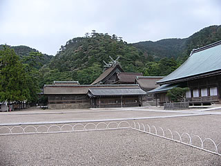 おごそかな神殿