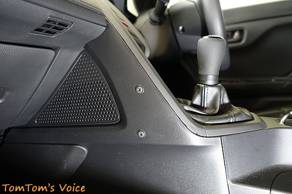 ちょっとゴツいがスマートフォンホルダーとしてram Mountsを導入した Tomtom S Voice2 エンスーのための車情報